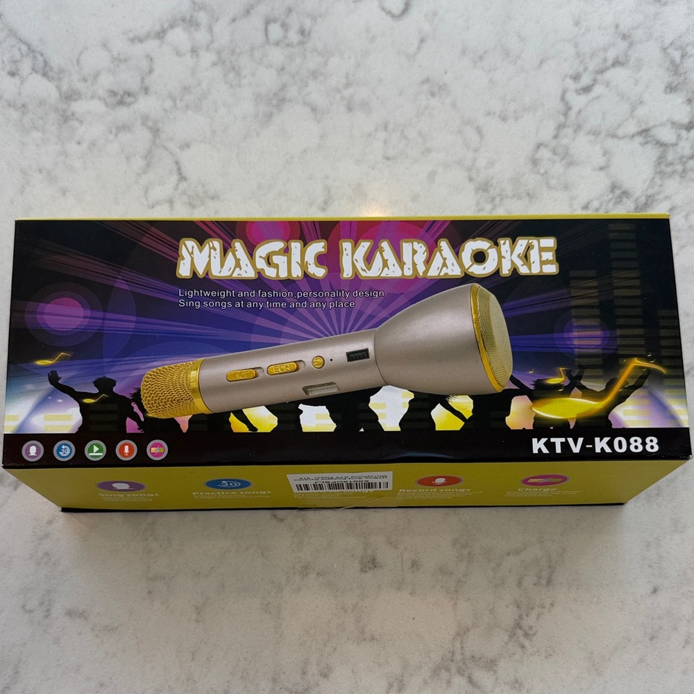 Magic Karaoke Microphone with Gold Finish - Picture 2 of 6